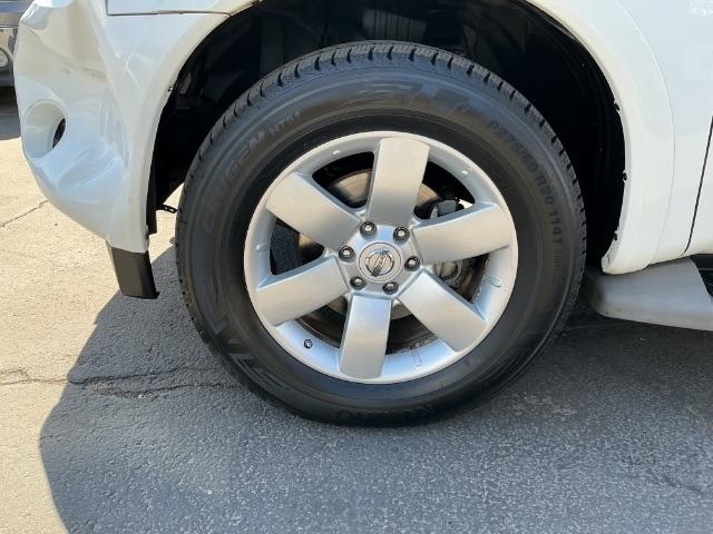 Nissan Armada 4WD 4dr Titanium 2010