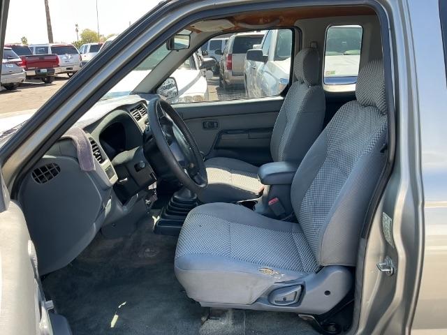 Nissan Frontier 2WD SE King Cab V6 Manual Desert Runner 2001