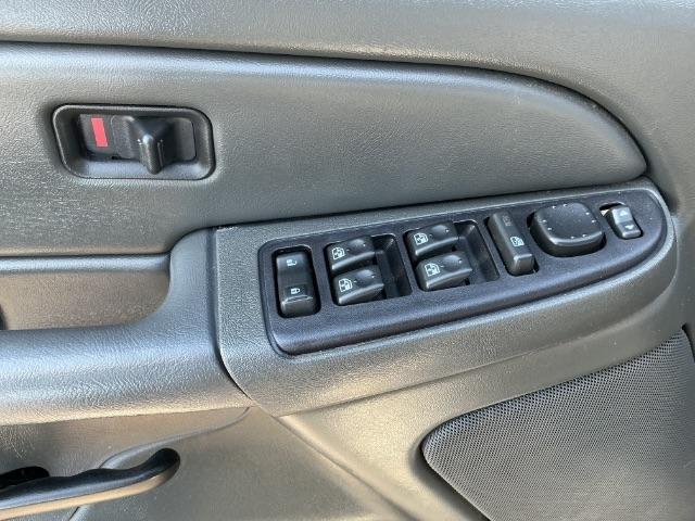 GMC Sierra 1500 Crew Cab 143.5" WB SLE 2005