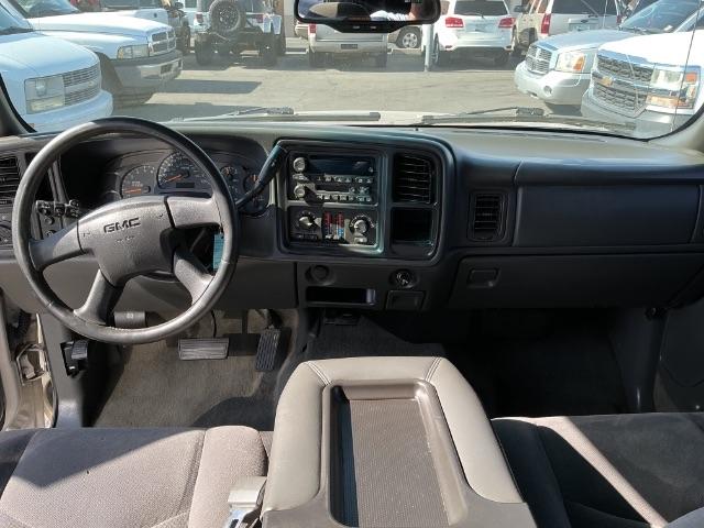 GMC Sierra 1500 Crew Cab 143.5" WB SLE 2005