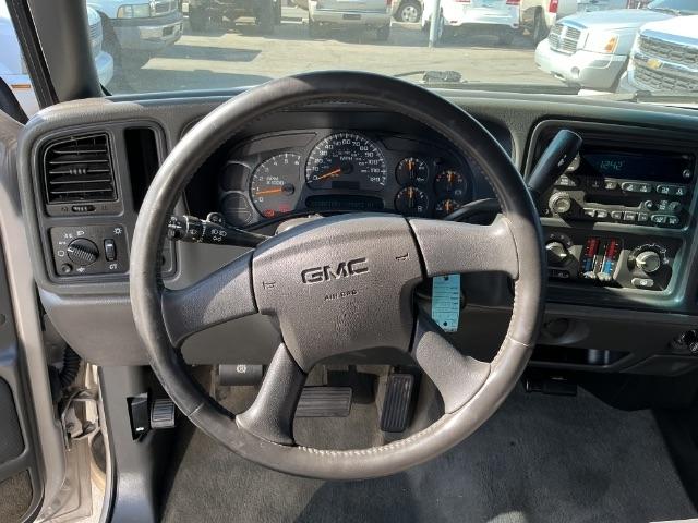 GMC Sierra 1500 Crew Cab 143.5" WB SLE 2005