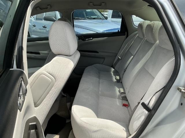 Chevrolet Impala 4dr Sdn LT 2010
