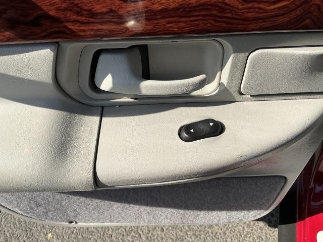 Mercury Grand Marquis 4dr Sdn LS Ultimate 2002