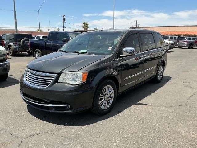 Chrysler Town & Country 4dr Wgn Limited 2011