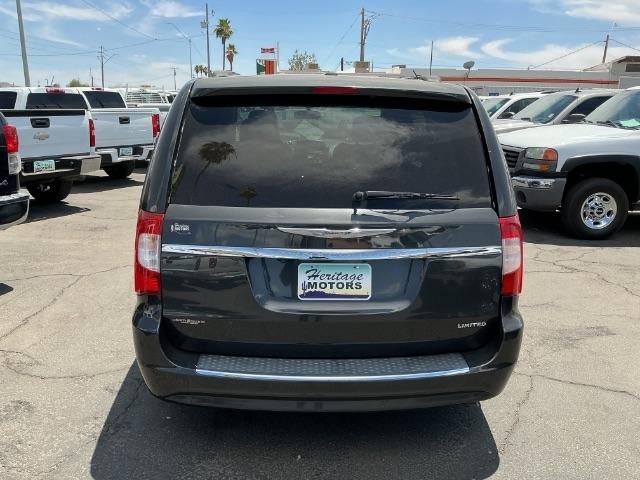Chrysler Town & Country 4dr Wgn Limited 2011