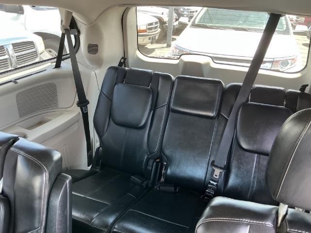 Chrysler Town & Country 4dr Wgn Limited 2011