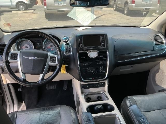 Chrysler Town & Country 4dr Wgn Limited 2011