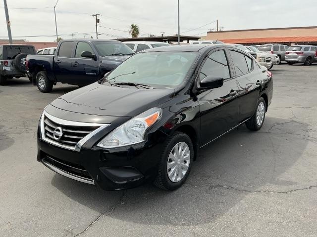 Nissan Versa 4dr Sdn Manual 1.6 S 2016