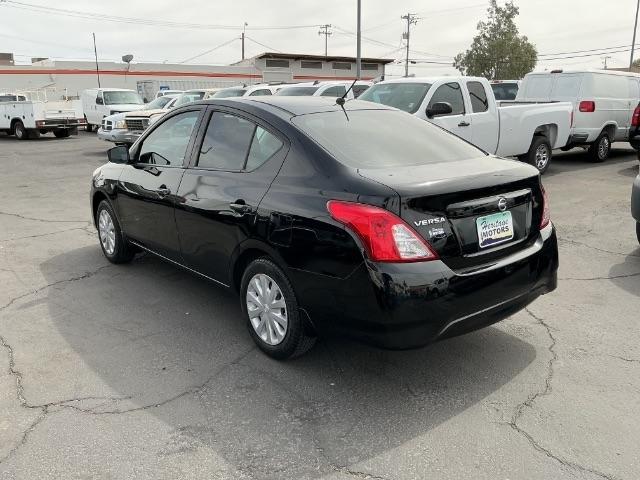 Nissan Versa 4dr Sdn Manual 1.6 S 2016
