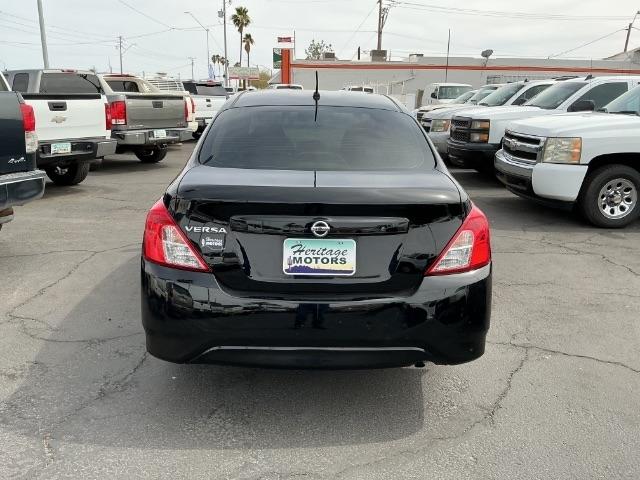 Nissan Versa 4dr Sdn Manual 1.6 S 2016