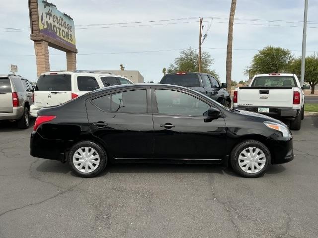 Nissan Versa 4dr Sdn Manual 1.6 S 2016