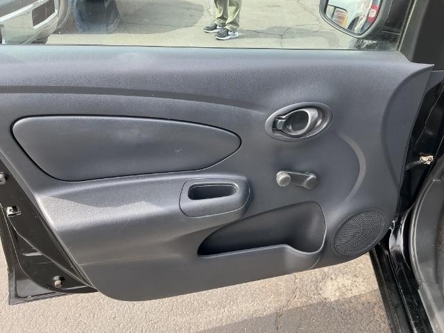 Nissan Versa 4dr Sdn Manual 1.6 S 2016