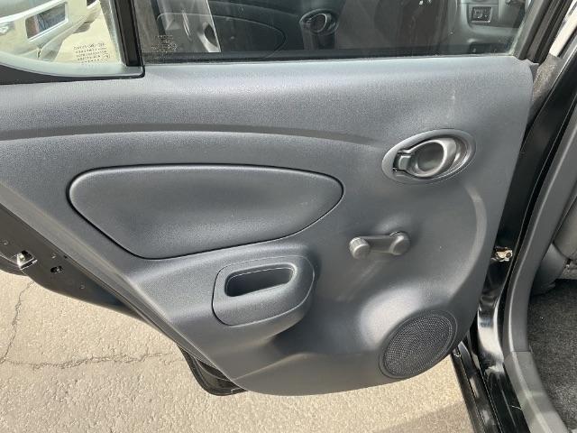 Nissan Versa 4dr Sdn Manual 1.6 S 2016