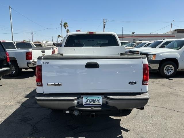 Ford Super Duty F-250 Supercab 142" Lariat 2005