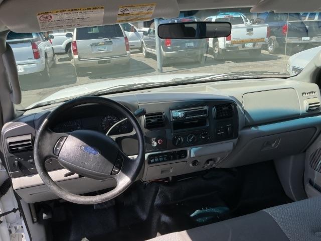 Ford Super Duty F-250 Supercab 142" Lariat 2005