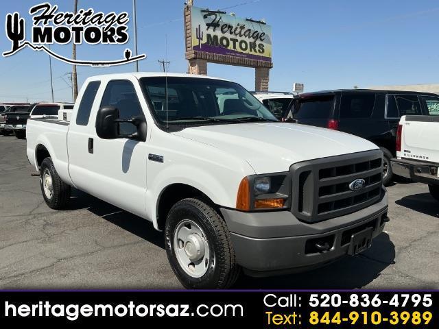 Ford Super Duty F-250 Supercab 142" Lariat 2005