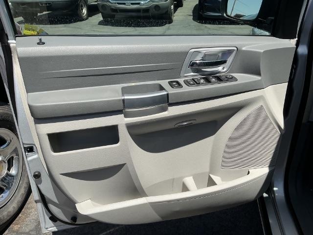 Chrysler Town & Country 4dr Wgn Touring 2008