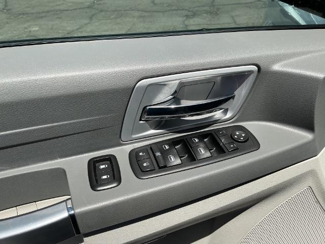 Chrysler Town & Country 4dr Wgn Touring 2008