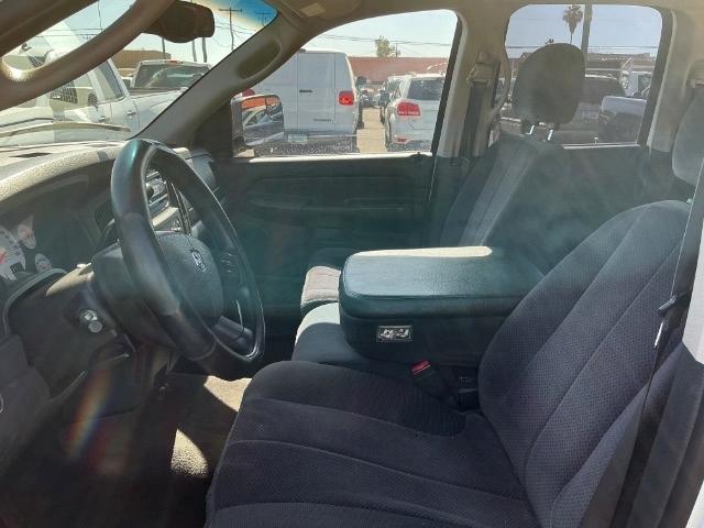Dodge Ram 1500 4dr Quad Cab 140.5" WB SLT 2004