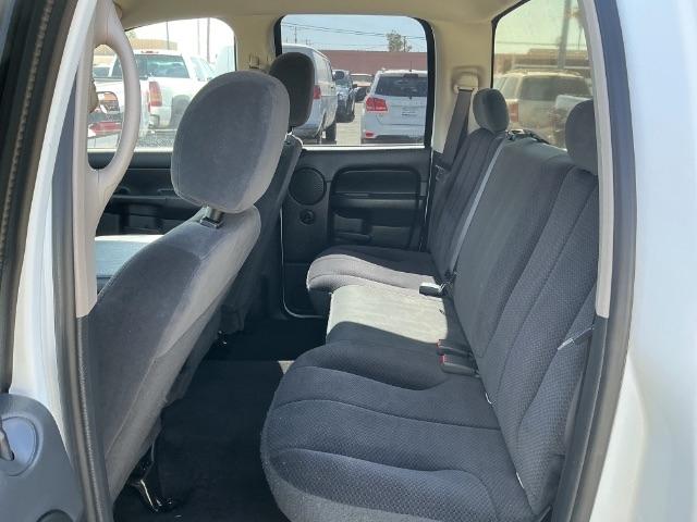 Dodge Ram 1500 4dr Quad Cab 140.5" WB SLT 2004