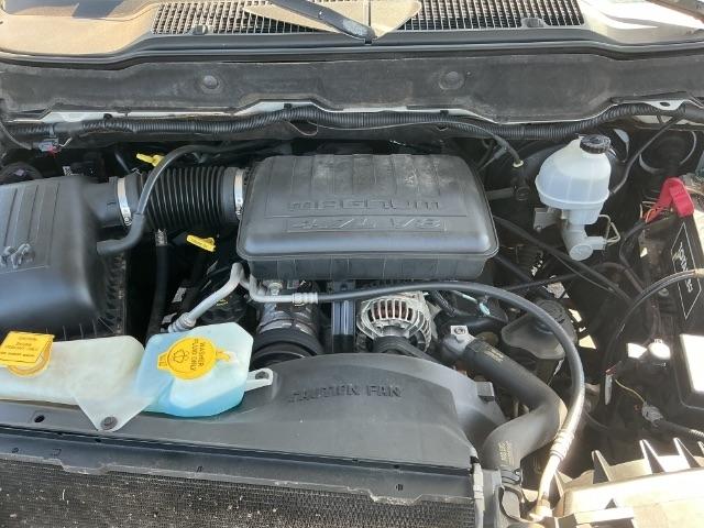 Dodge Ram 1500 4dr Quad Cab 140.5" WB SLT 2004