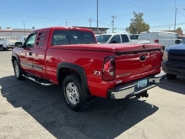 Chevrolet Silverado 1500 Ext Cab 143.5" WB 4WD Z71 2005