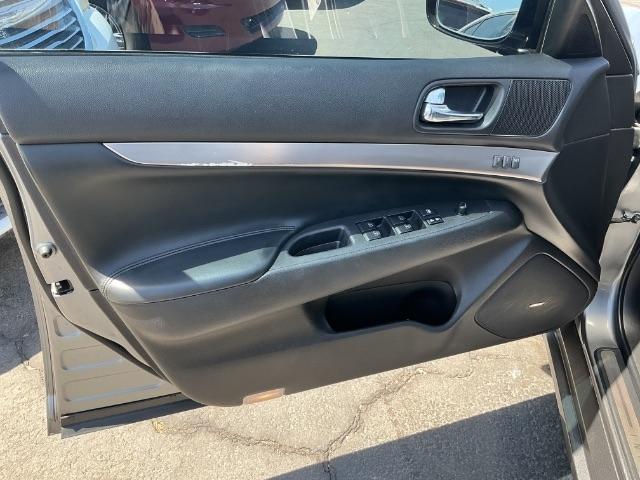 Infiniti G37 Sedan 4dr Journey RWD 2013