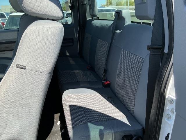 Ford Super Duty F-250 SRW 2WD SuperCab 142" Lariat 2012