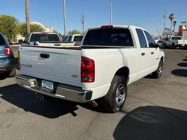 Dodge Ram 1500 4dr Quad Cab 140.5" WB SLT 2004
