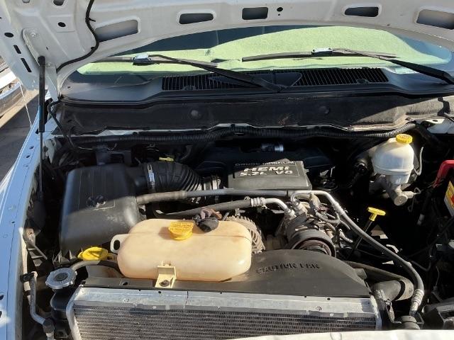 Dodge Ram 1500 4dr Quad Cab 140.5" WB SLT 2004