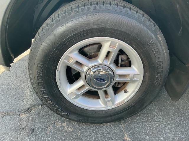 Ford Explorer 4dr 114" WB 4.0L XLS 4WD 2004