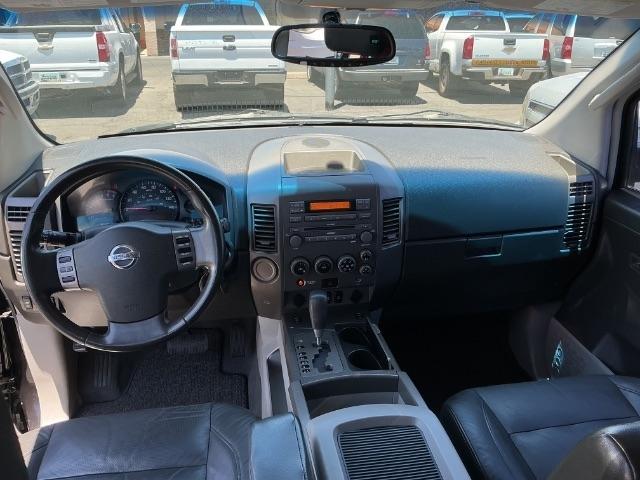Nissan Pathfinder Armada LE 2WD 2004