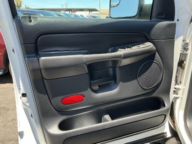 Dodge Ram 2500 4dr Quad Cab 140.5" WB 4WD SLT 2003