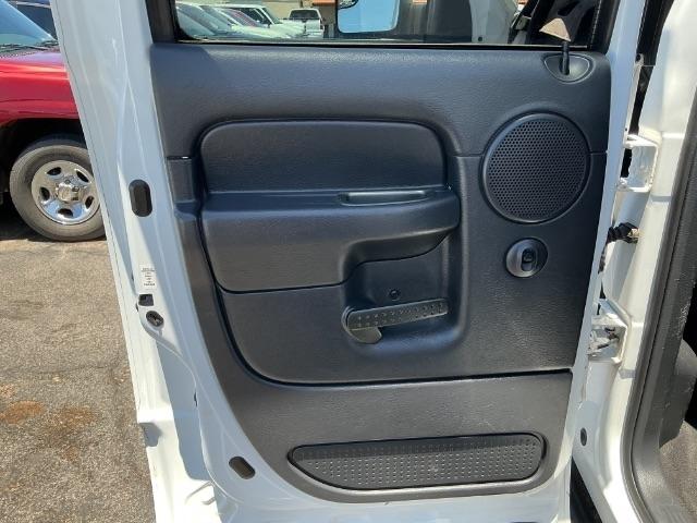 Dodge Ram 2500 4dr Quad Cab 140.5" WB 4WD SLT 2003