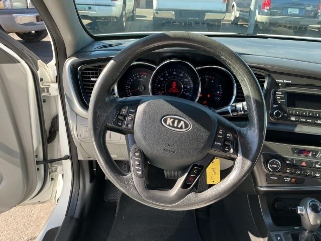 Kia Optima 4dr Sdn 2.4L Auto LX 2012