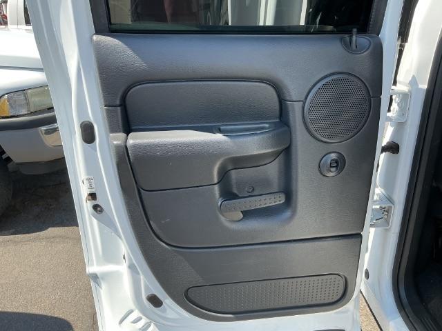 Dodge Ram 2500 4dr Quad Cab 140.5" WB 4WD SLT 2004