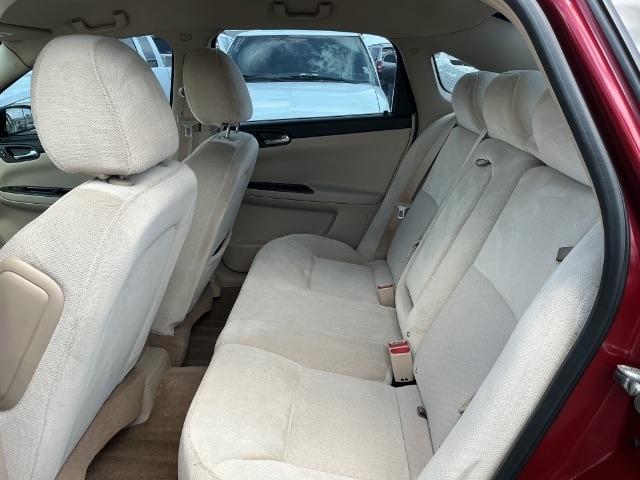 Chevrolet Impala 4dr Sdn 3.9L LT 2009