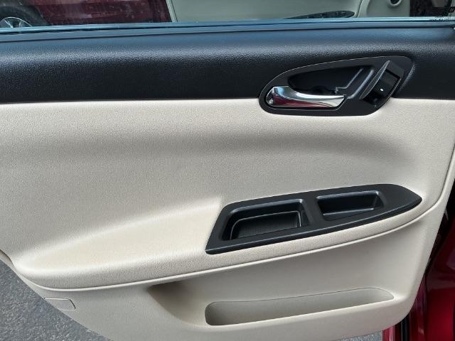 Chevrolet Impala 4dr Sdn 3.9L LT 2009