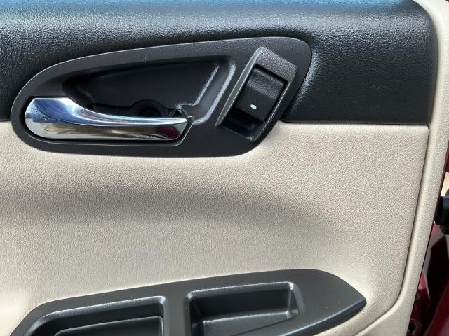Chevrolet Impala 4dr Sdn 3.9L LT 2009