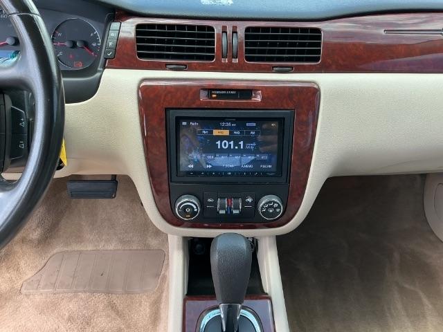 Chevrolet Impala 4dr Sdn 3.9L LT 2009