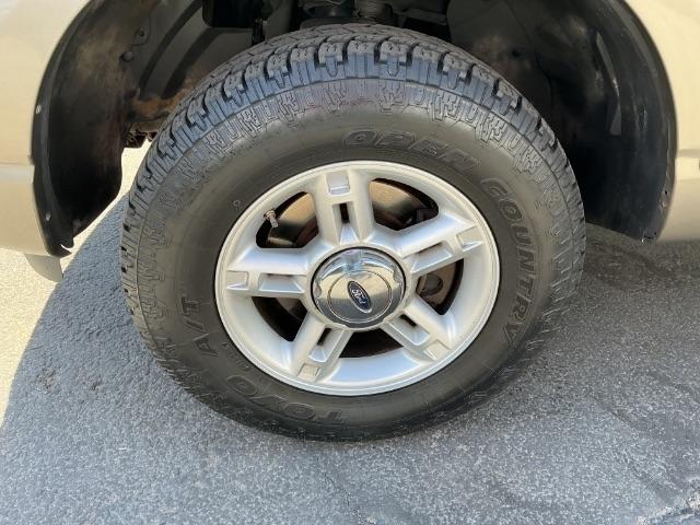 Ford Explorer 4dr 114" WB 4.0L XLT 4WD 2005