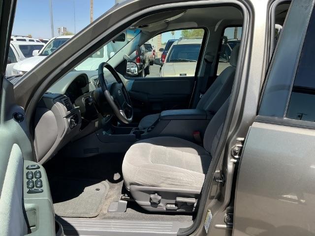 Ford Explorer 4dr 114" WB 4.0L XLT 4WD 2005