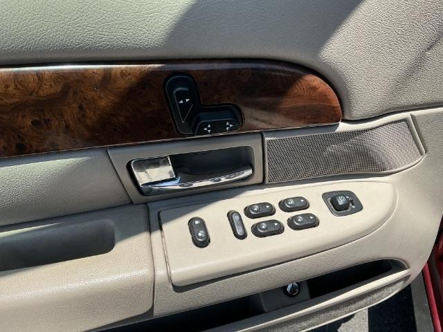 Mercury Grand Marquis 4dr Sdn LS 2008