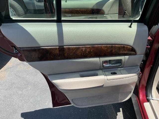 Mercury Grand Marquis 4dr Sdn LS 2008