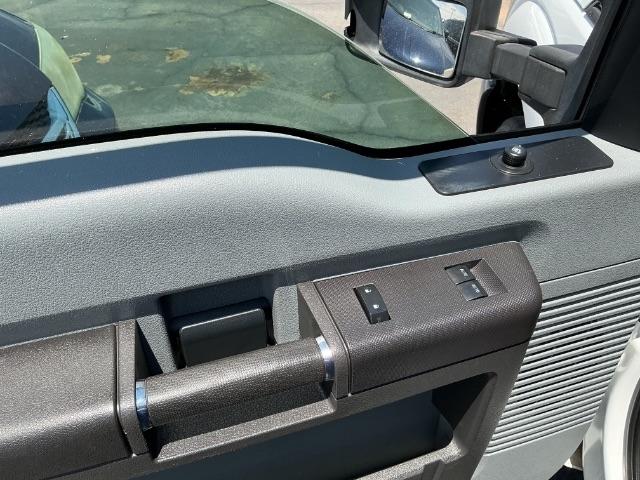 Ford Super Duty F-250 SRW 2WD SuperCab 142" Lariat 2013