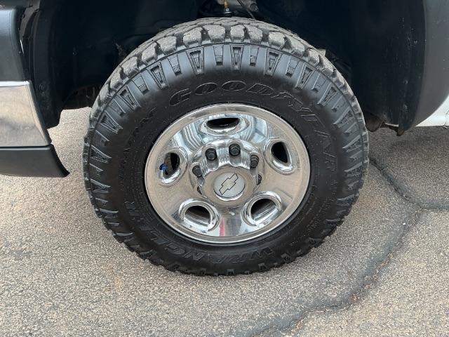 Chevrolet Silverado 2500HD Ext Cab 143.5" WB 4WD Work Truck 2006