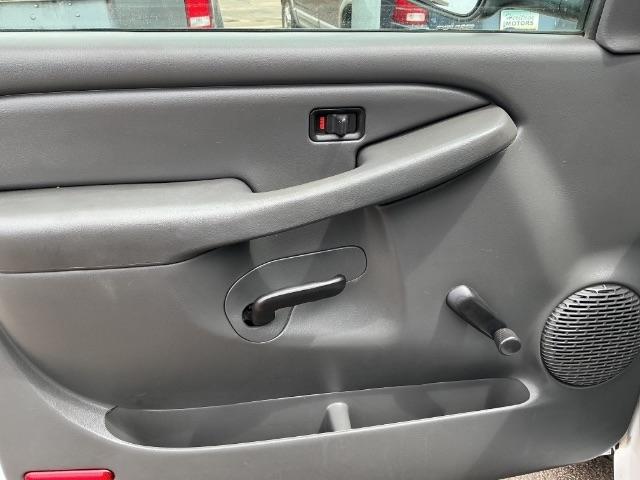 Chevrolet Silverado 2500HD Ext Cab 143.5" WB 4WD Work Truck 2006