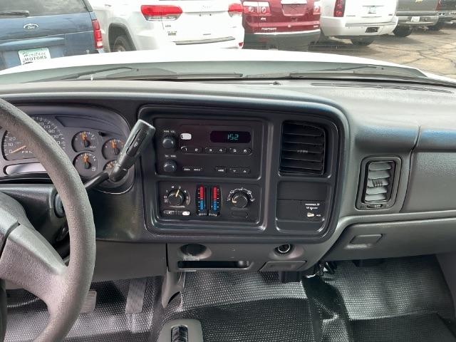 Chevrolet Silverado 2500HD Ext Cab 143.5" WB 4WD Work Truck 2006
