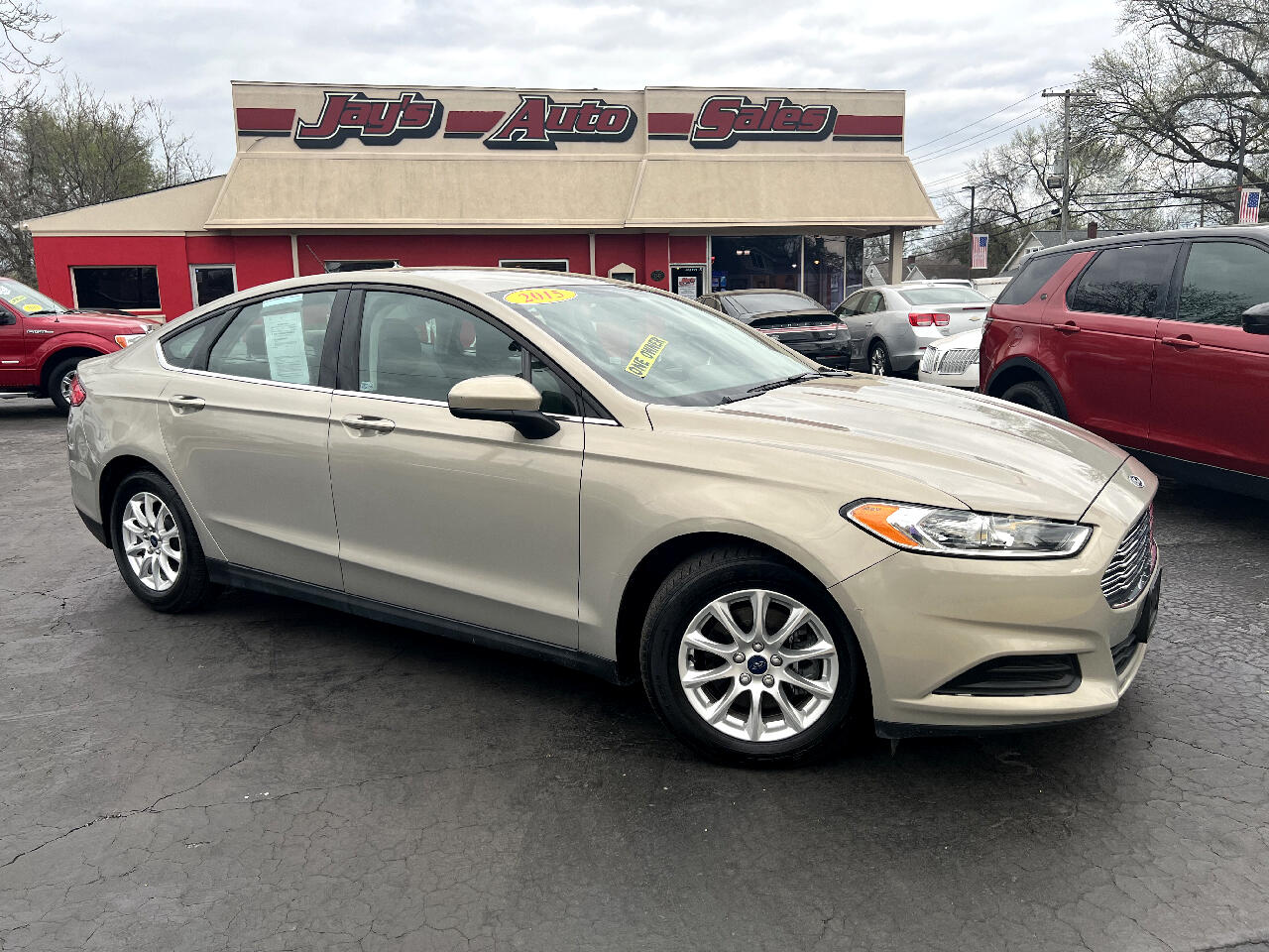 Ford Fusion S 2015