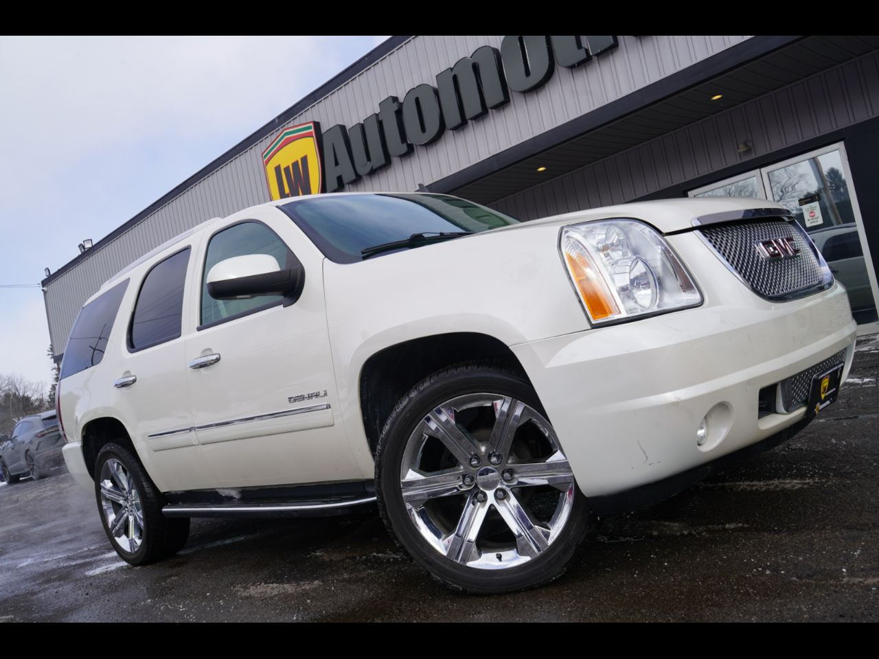 GMC Yukon  2011